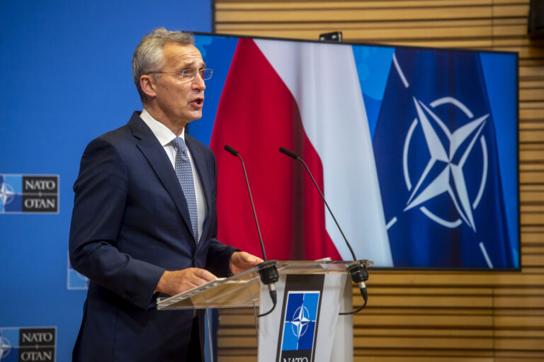 La OTAN avisa de que la crisis en la frontera con Bielorrusia todavía no ha terminado