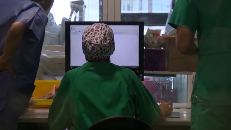 La presión asistencial se deja notar en las operaciones y en el diagnóstico de patologías graves