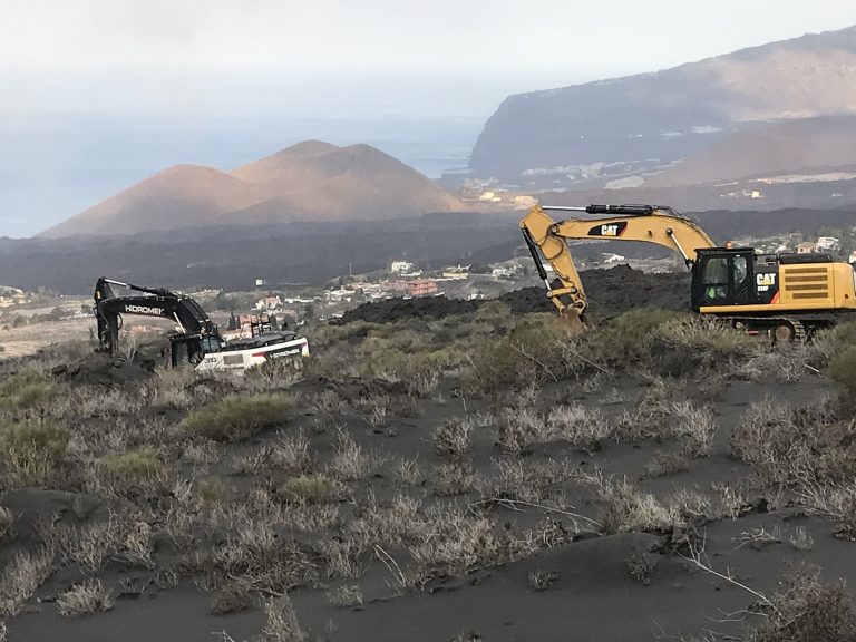 Empiezan las obras de carretera para conectar Puerto Naos y sus alrededores