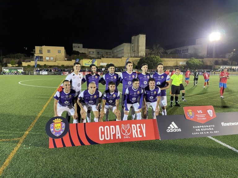 Invitan a los clubes de fútbol base de La Laguna al partido de Copa del Rey