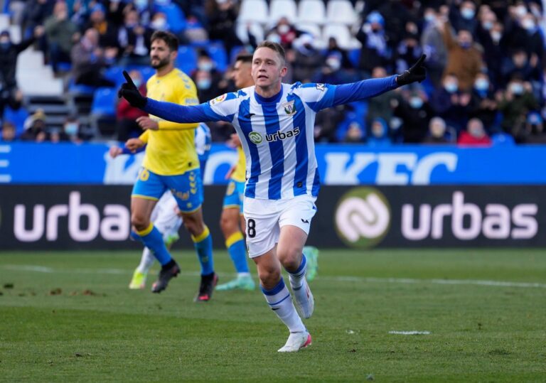 La UD Las Palmas se deshace en Butarque (4-1)