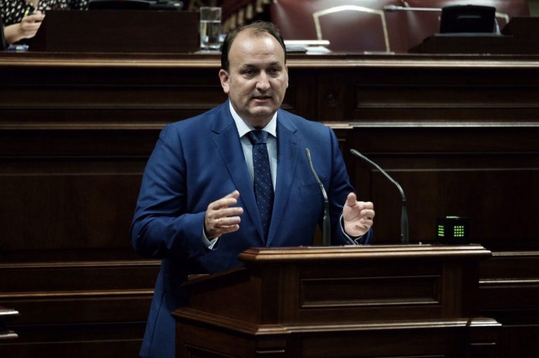 El Parlamento de Canarias aprueba una PNL para mejorar la sanidad