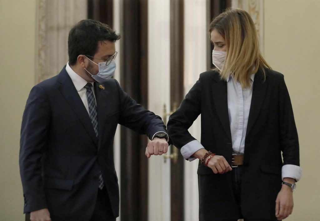 Aragonès saca adelante los presupuestos catalanes pero pierde la mayoría independentista