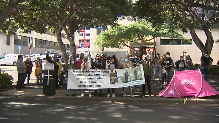 El TSJC no admite el recurso contra el desalojo de la acampada por una vivienda digna en la plaza de Candelaria