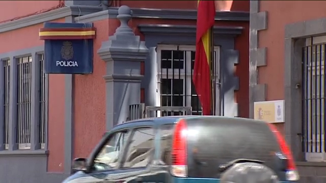Detenido por robar 16.000 euros y joyas a la madre de su pareja en La Laguna