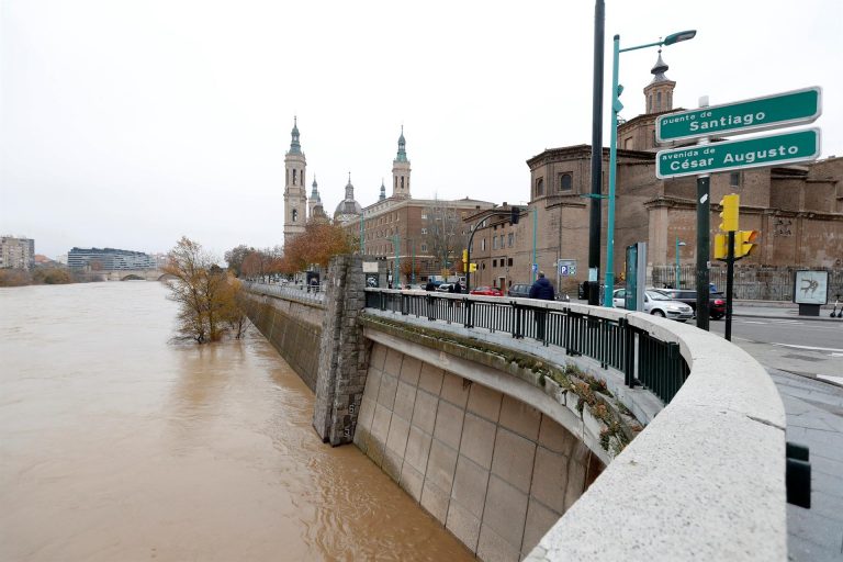 Aragón solicitará la declaración de zona catastrófica por los daños del Ebro