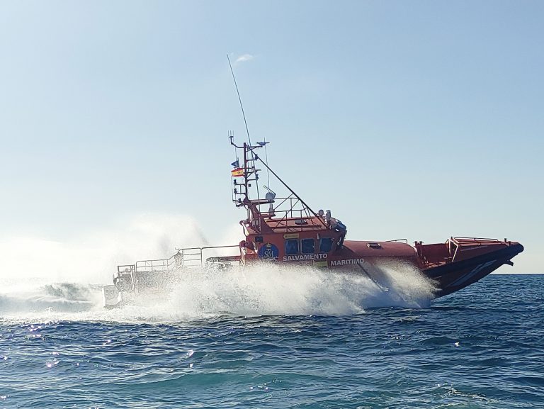Salvamento Marítimo rescata una patera con 31 personas al sur de Maspalomas
