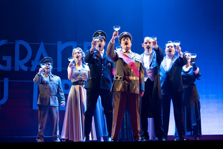 A la venta las entradas en Canarias para el musical ‘El tiempo entre costuras’