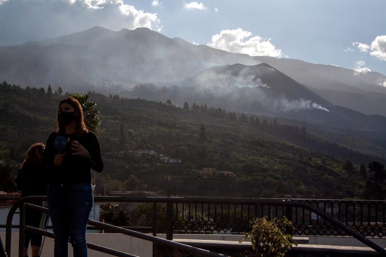 Cuarto amanecer sin señal de tremor volcánico en La Palma