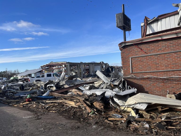 Se espera que haya más de cien muertos por los últimos tornados en Kentucky