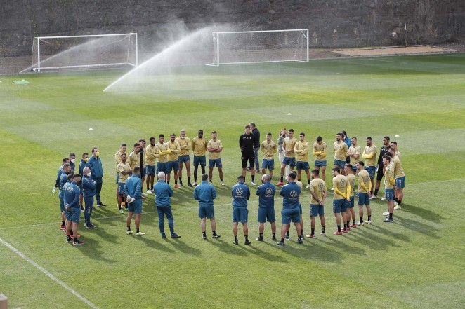 García Pimienta dirige su primera sesión con la UD Las Palmas