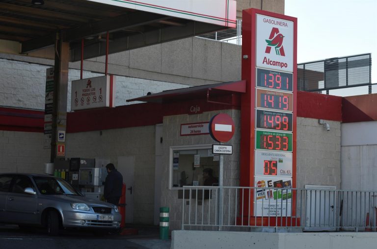 La gasolina alcanza un nuevo máximo histórico en España
