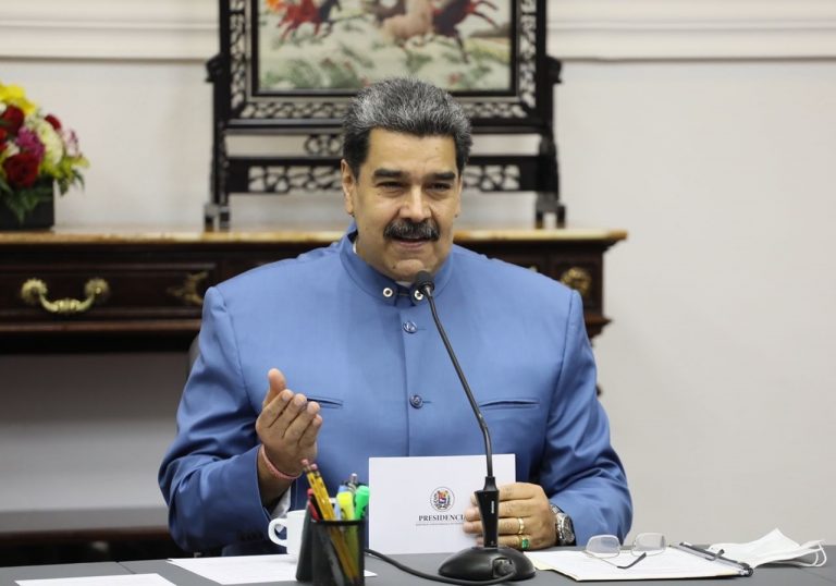 Maduro pide investigar al anterior Parlamento venezolano por posible corrupción
