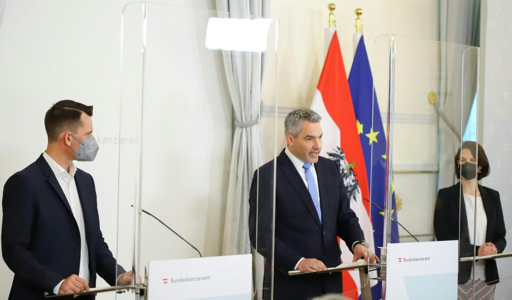 Austria, primer país de la UE que impone la vacunación obligatoria