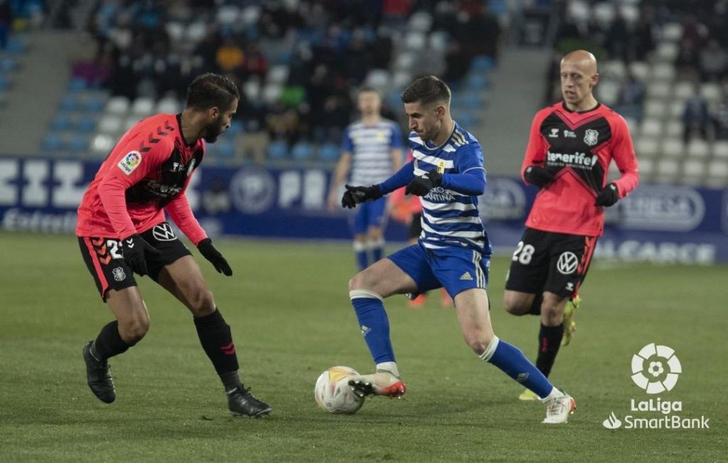 El CD Tenerife remonta para acercarse al ascenso directo