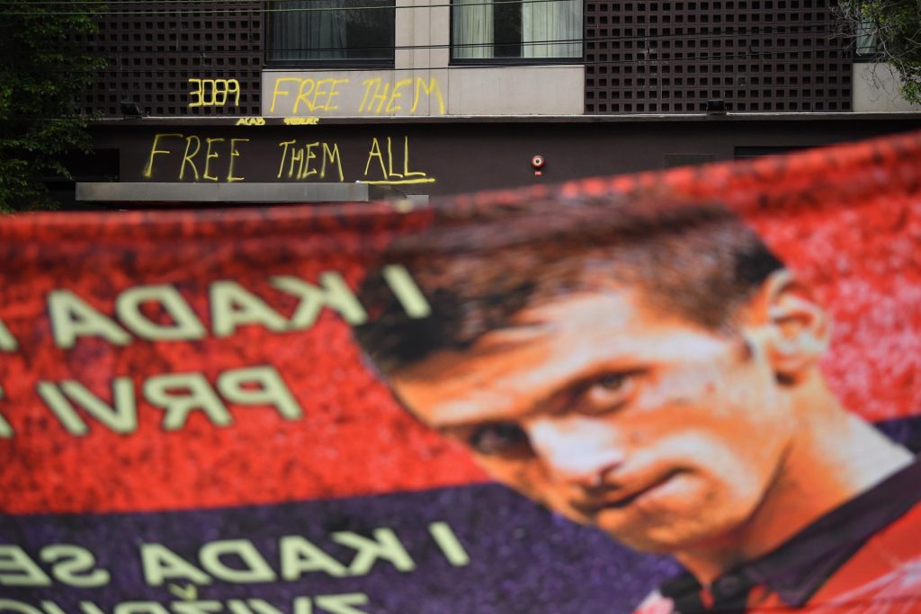 Djokovic gana batalla judicial y podrá jugar el Abierto de Australia