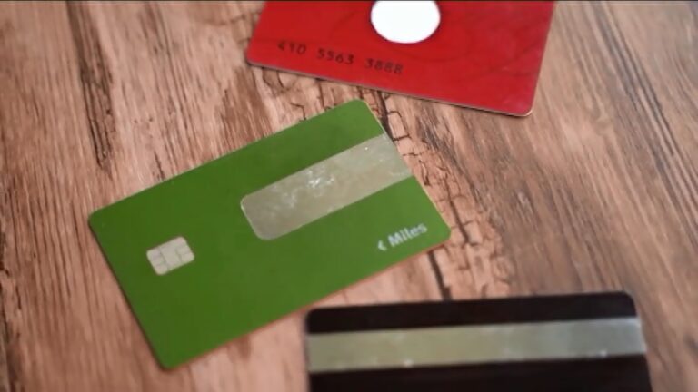 ‘Noche de reportajes’ analiza las tarjetas revolving