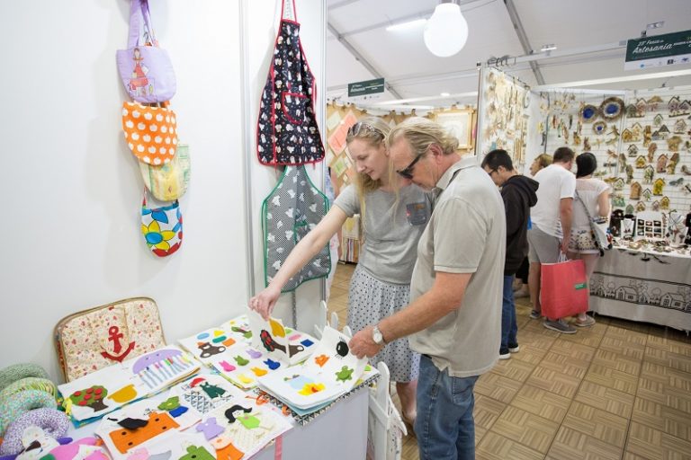 80 artesanos se dan cita en la 27ª feria de Gran Canaria