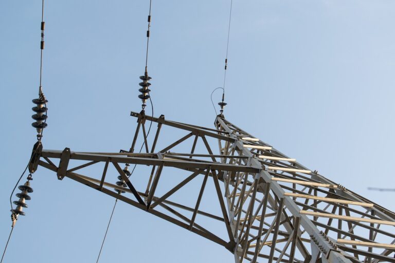 Canarias pedirá al Estado un marco legislativo específico para el sector eléctrico del archipiélago