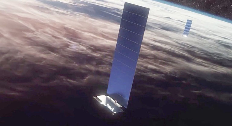 Un satélite Starlink se desintegra sobre España formando una gran bola de fuego