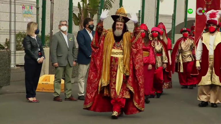 Los Reyes Magos de Oriente ya recorren las calles de las islas