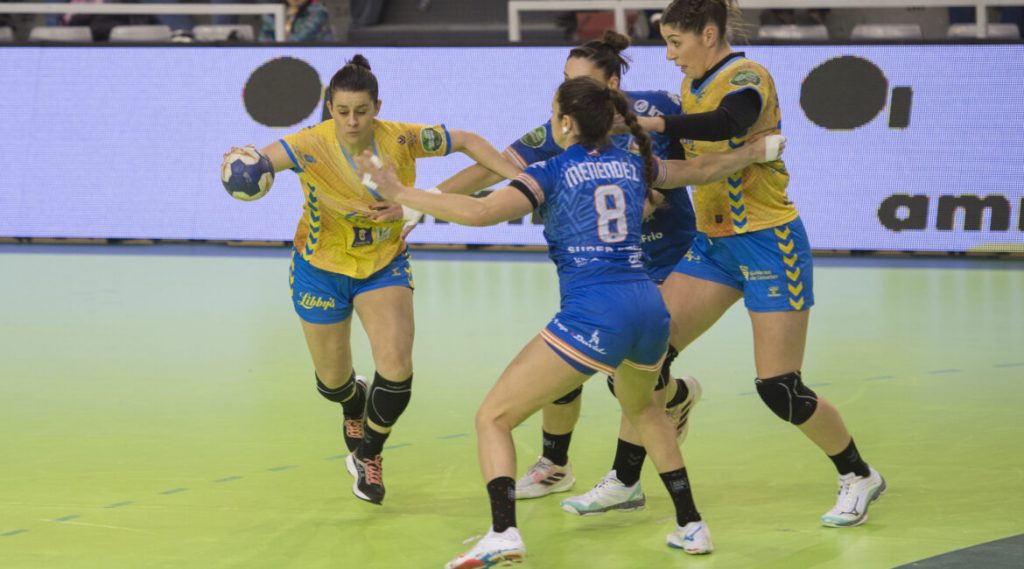 El Rocasa Gran Canaria cede ante Super Amara Bera Bera (33-20)