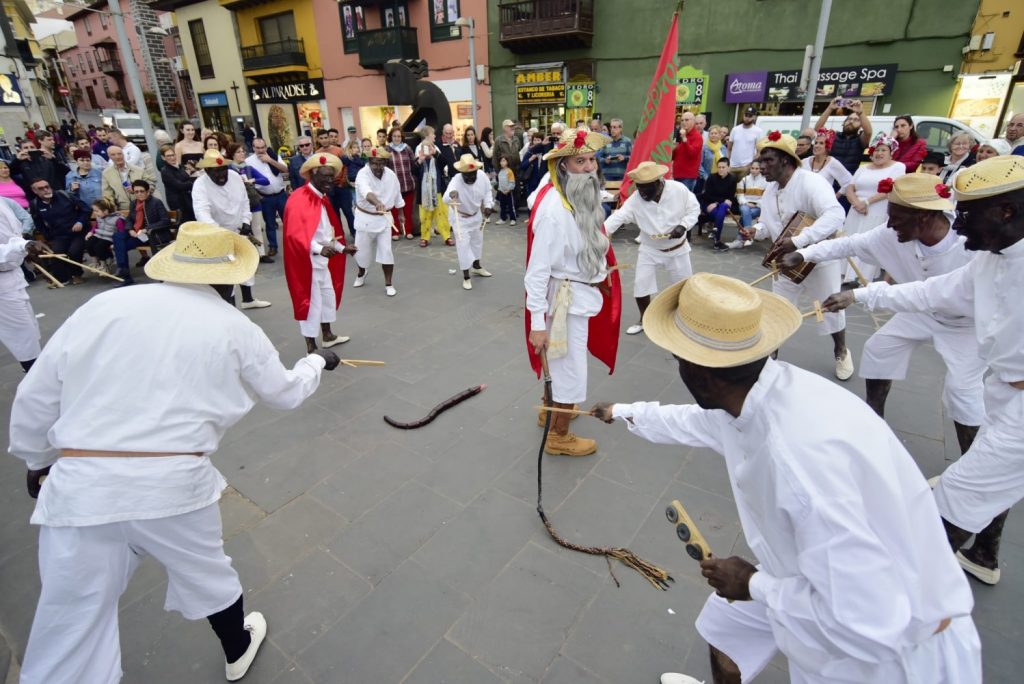 El Mataculebra, la tradición carnavalera cubana que pervive en Puerto de La Cruz