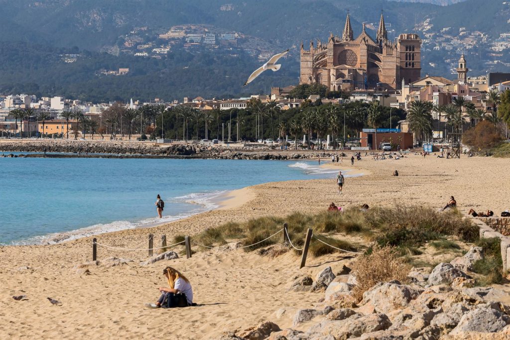 Baleares aprueba una moratoria de plazas turísticas de 4 años 