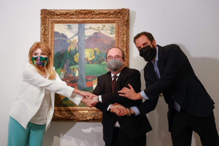 Cultura y Carmen Thyssen firman el acuerdo por su colección