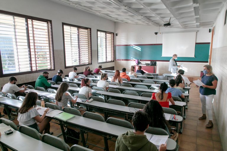 El Ministerio de Educación paraliza las novedades de la EBAU para 2024
