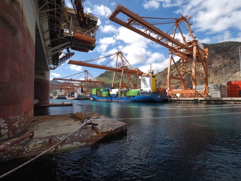 El Parlamento avala la propuesta que modifica el REF para garantizar seguridad jurídica al comercio triangular