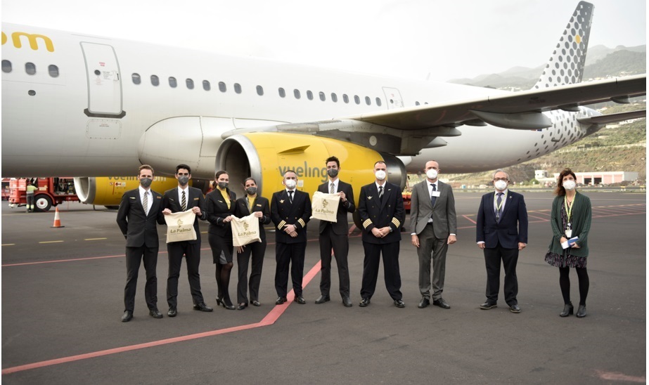 La Palma recibe el primer vuelo de la nueva ruta desde París