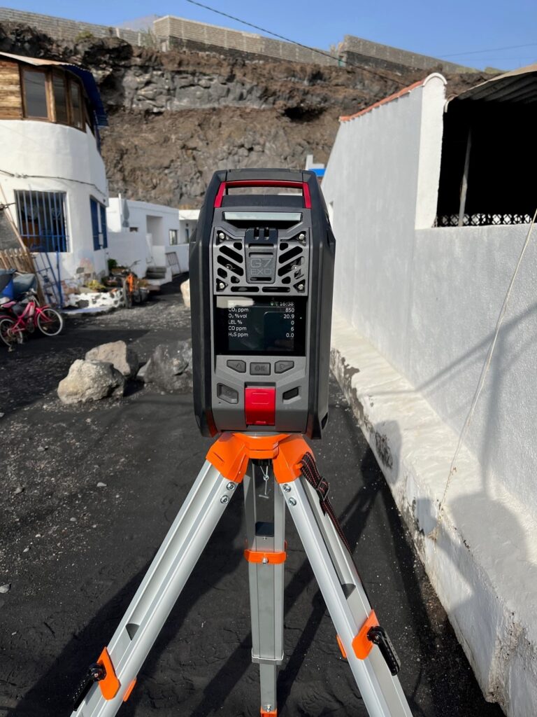 El Gobierno pone más equipos de medición de gases para zonas aún evacuadas