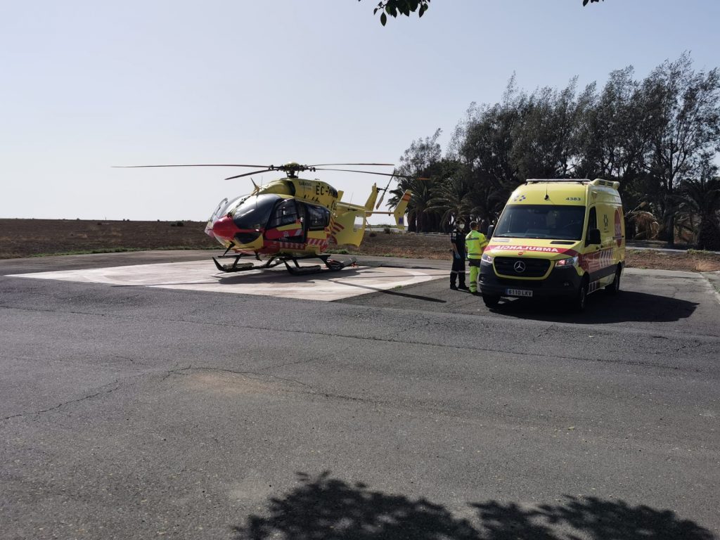 Recuperado de parada cardíaca un pasajero de avión desviado a Tenerife Sur