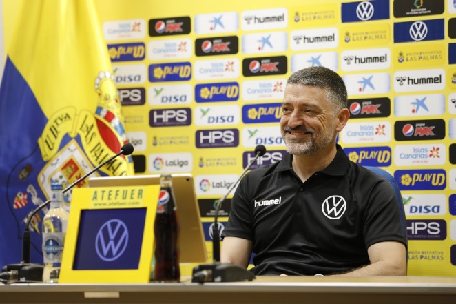 Pimienta avisa de "partido trampa" ante un Burgos con "efectividad brutal"