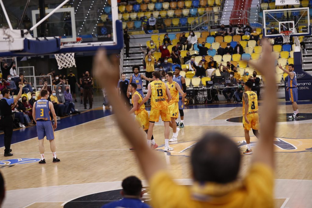 El Gran Canaria gana al Valencia Basket y confirma su liderato de grupo en la Eurocopa (91-90)