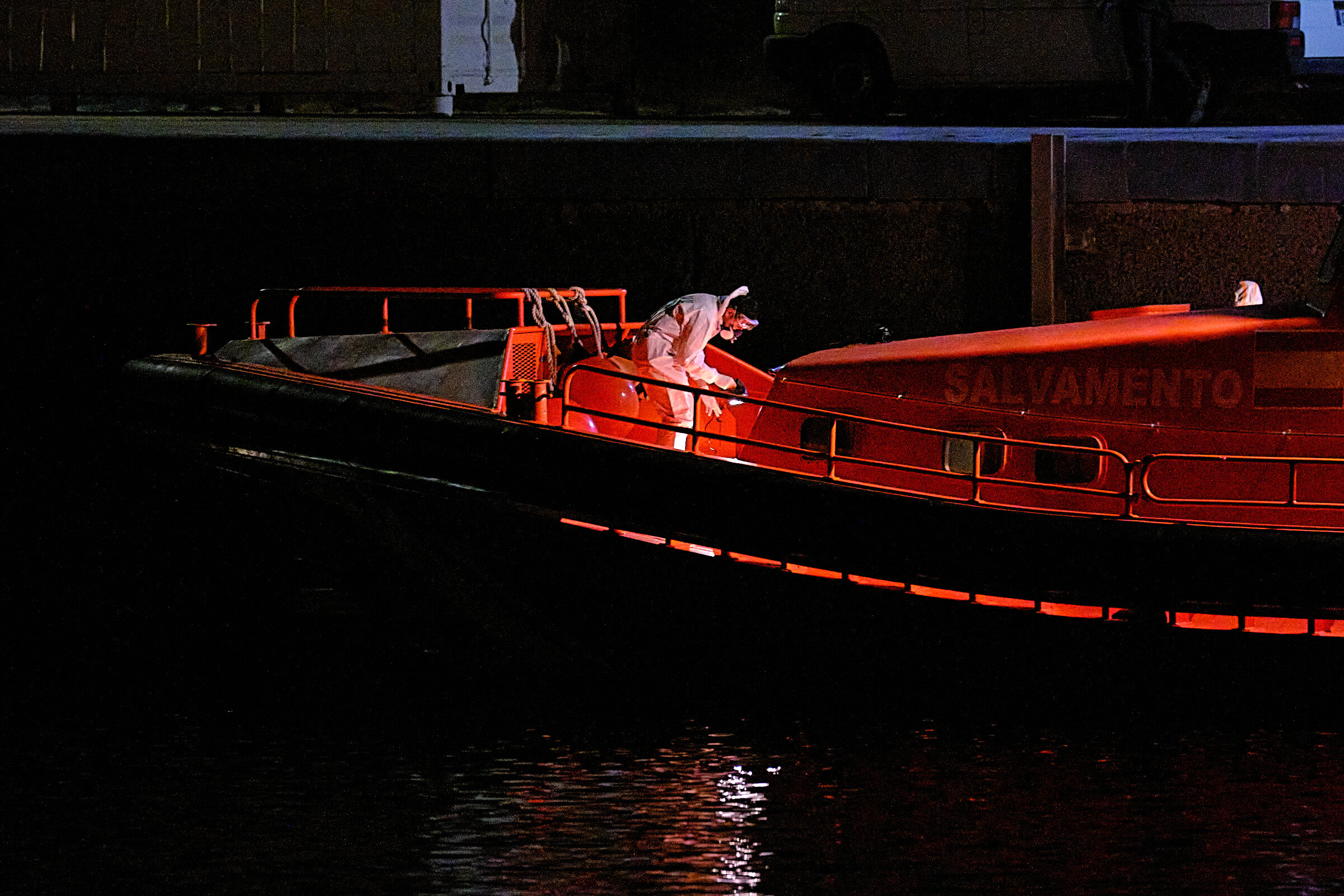 Seis personas mueren en una neumática perdida nueve días al sur de Tenerife