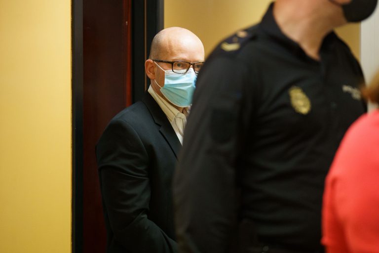 Thomas Handrick, culpable del doble asesinato de su mujer y uno de sus hijos en una cueva de Adeje