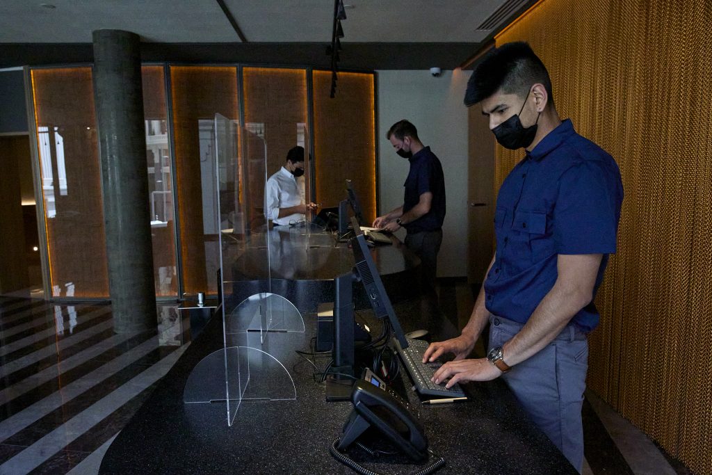 El Gobierno garantiza que los ERTE seguirán en Canarias "mientras se necesite"