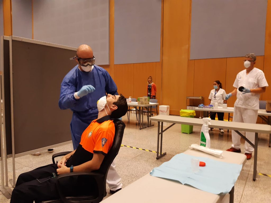 La Consejería de Sanidad del Gobierno de Canarias constata de manera provisional este sábado 1.209nuevos casos de COVID-19.