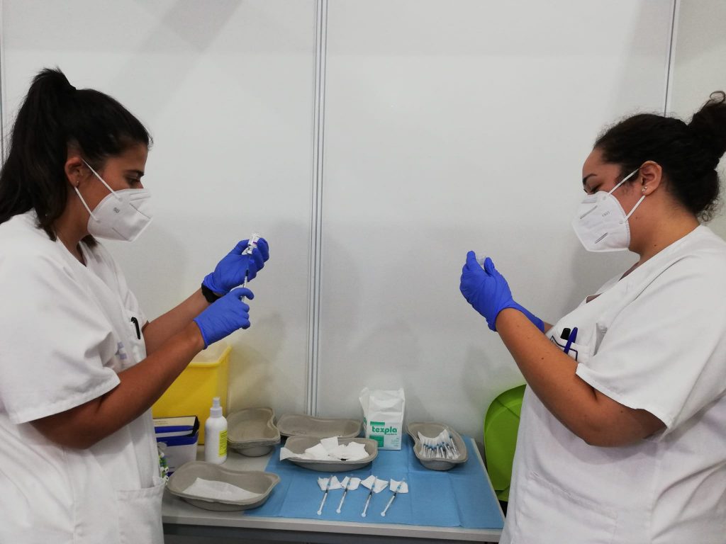 Sanidad notifica 1.630 casos de COVID-19 en las últimas 24 horas