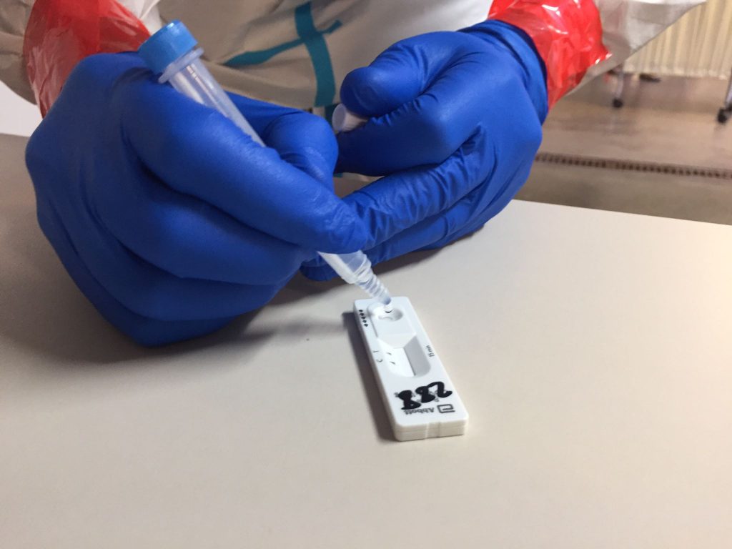 La Consejería de Sanidad del Gobierno de Canarias registra 5.827 nuevos casos de COVID-19 desde la última actualización efectuada el martes, 22 de marzo