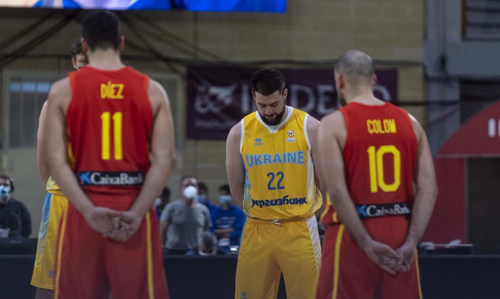 España salva la cita ante Ucrania en un partido con tantas emociones como baloncesto (88-74)