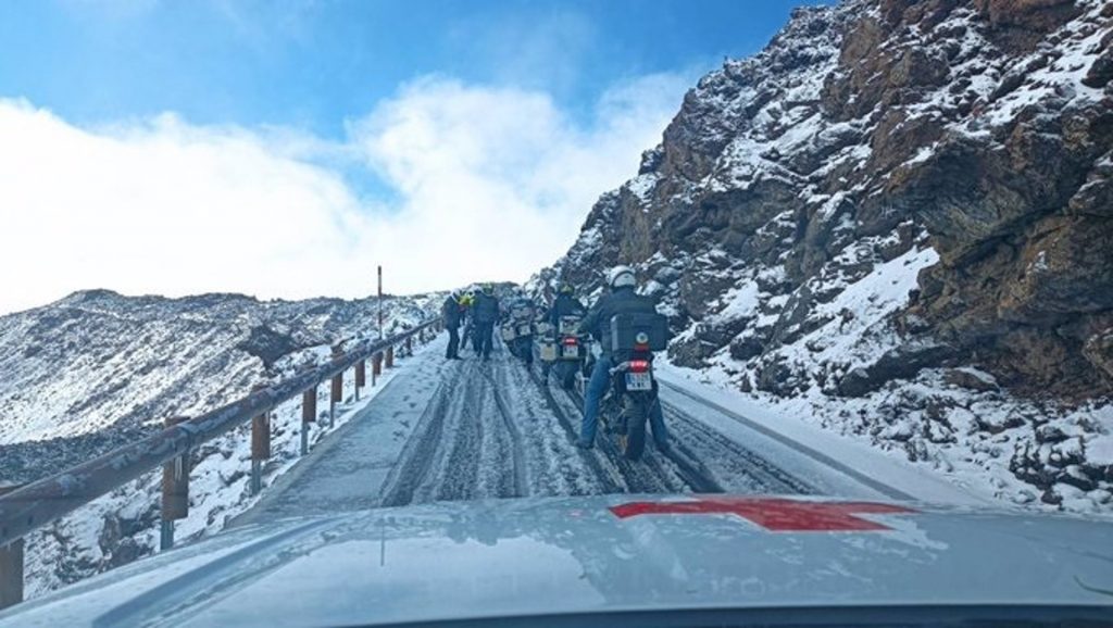 Abierto al tráfico el acceso al Teide por La Esperanza y La Orotava
