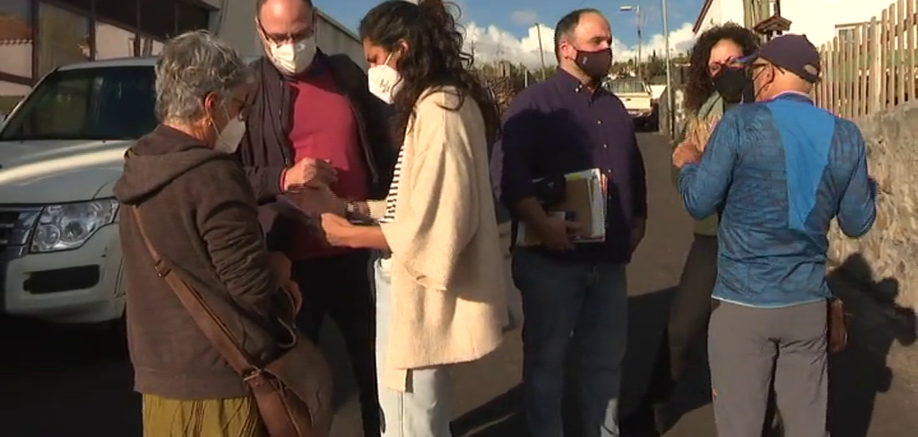Vecinos del Valle de Aridane y administraciones se reúnen para debatir el plan de reconstrucción de La Palma