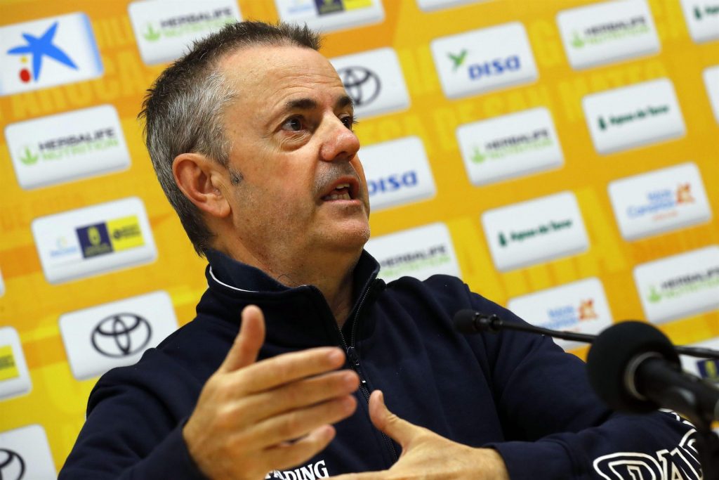 El Gran Canaria gana sufriendo y sigue líder de grupo (93-94)