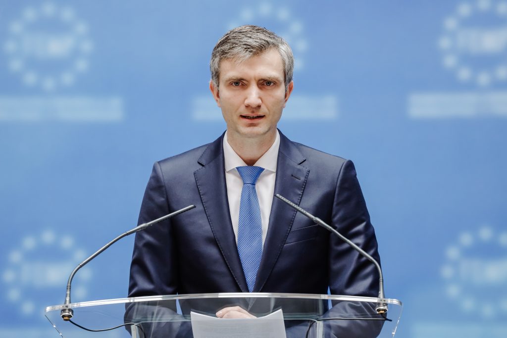 Ucrania pide a España que apoye la adhesión a la UE y que revise la política de "visados de oro" a los oligarcas rusos