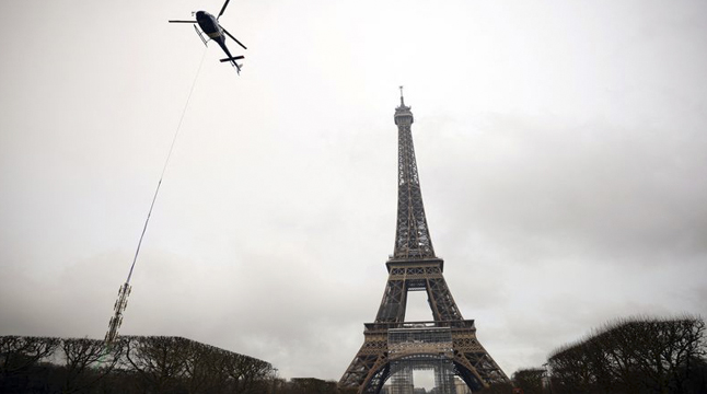 La Torre Eiffel gana seis metros de altura gracias a una nueva antena