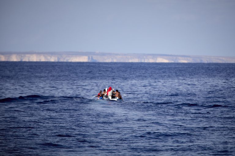 Al menos 44 migrantes fallecidos en un naufragio cerca de Marruecos