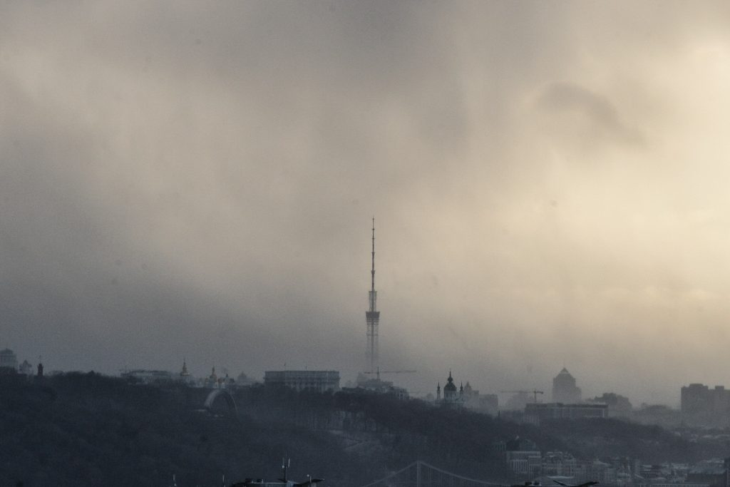 La torre de telecomunicaciones de Kiev sufre un ataque